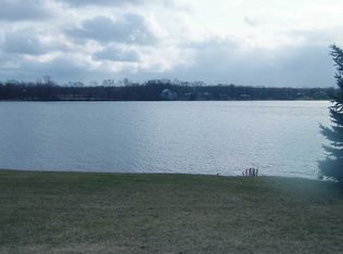 25473 Ironwood Dr, Sturgis, MI 49091