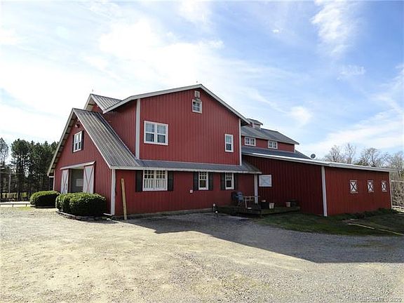 3rd image of 2634 Crane Rd