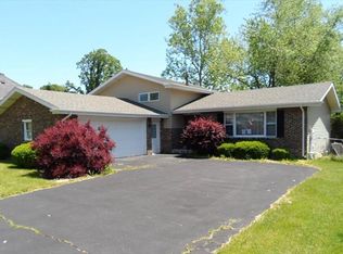 1402 Brandywine Rd, Crown Point, IN 46307