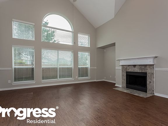 2nd image of 4851 Kingsway Dr