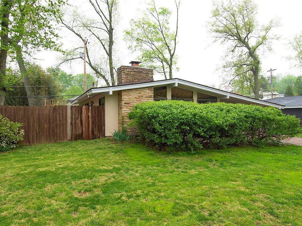 725 Fieldcrest Dr, Saint Louis, MO 63126 Zillow