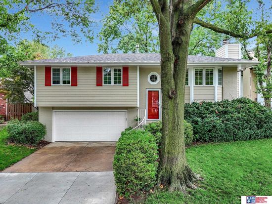 5221 Jade Ct, Lincoln, NE 68516