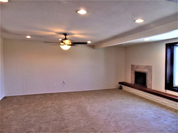 3rd image of 1501 W Calle Concordia