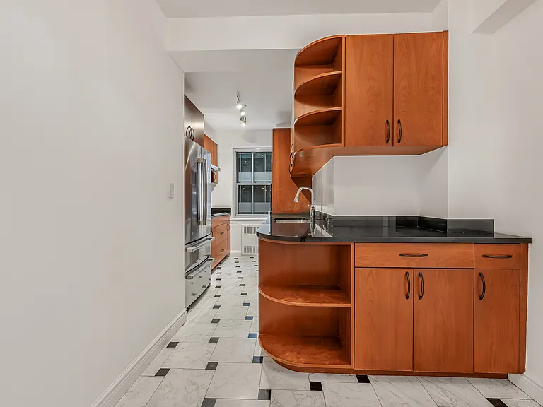 80 Park Ave #9J — Photo 10