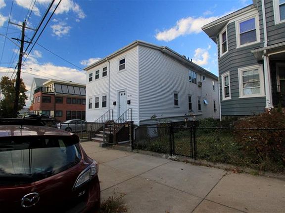 3rd image of 539 Main St