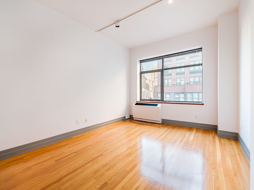 2nd image of 125 Court St Ph As