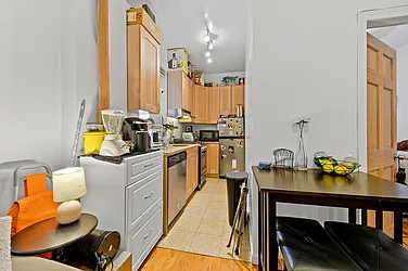 Rented by R New York