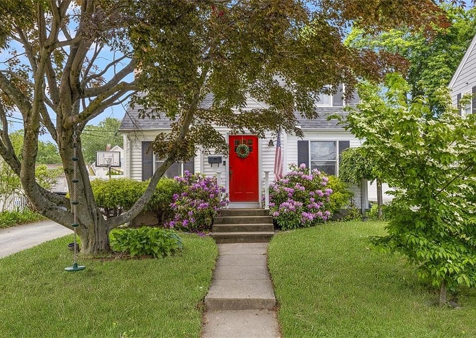 1st image of 25 Farm St