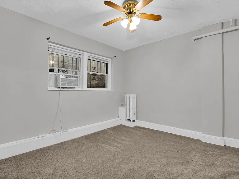 1820 Clydesdale Pl NW #C — Photo 12