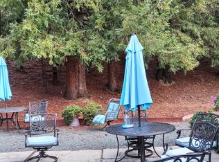8040 Surrey Ln, Oakland, CA 94605