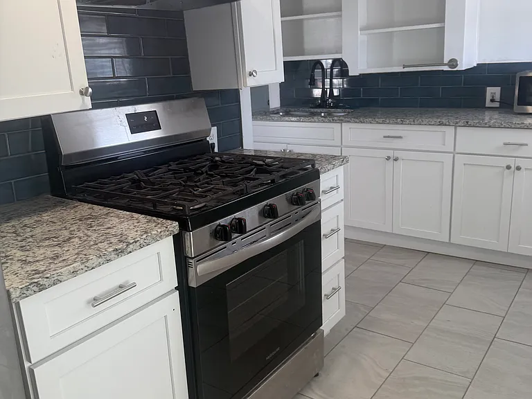 19 S Hollywood Ave #4 — Photo 1