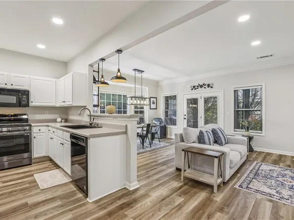 1512 Gathering Pl, Cumming, GA 30040