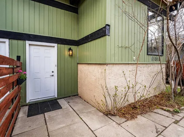 11018 W 5th St SW, Calgary, AB T2W 1Y6