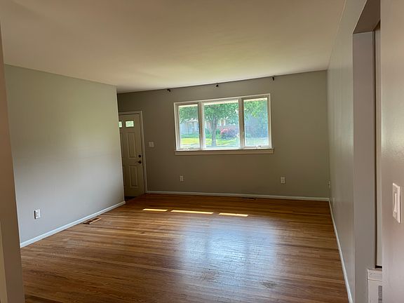 2nd image of 180 Shelley Dr