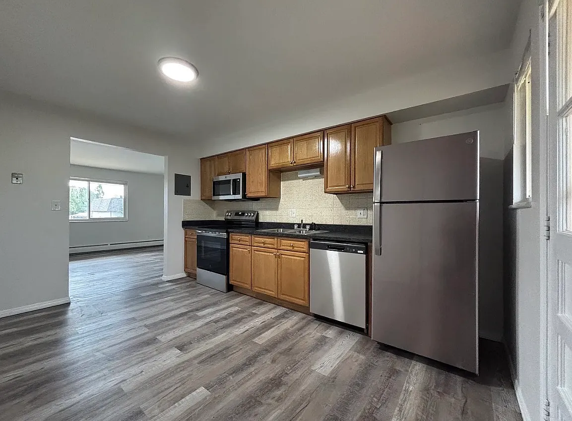 2 bed, 980 sqft, $1,750 — Photo 3