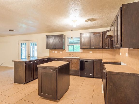 5th image of 222 N Lakeview Dr