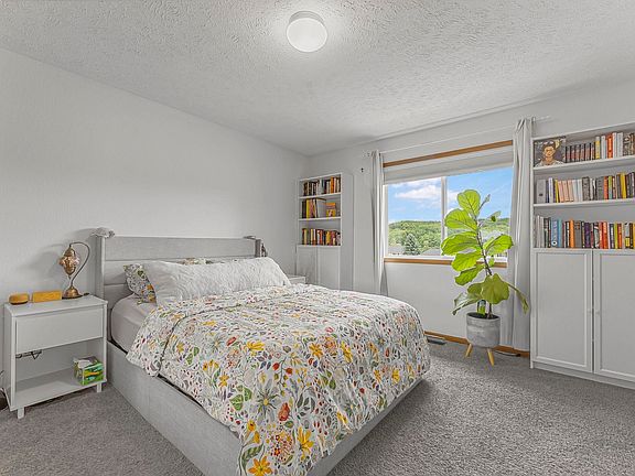 2nd image of 3783 Vale Dr