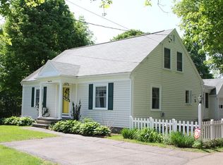 31 Creek St, Wrentham, MA 02093