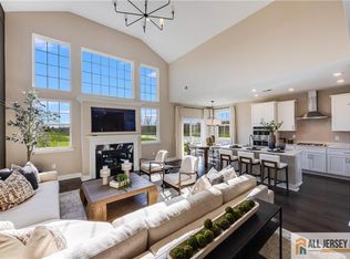 114 Fillmore Dr, Monroe Township, NJ 08831