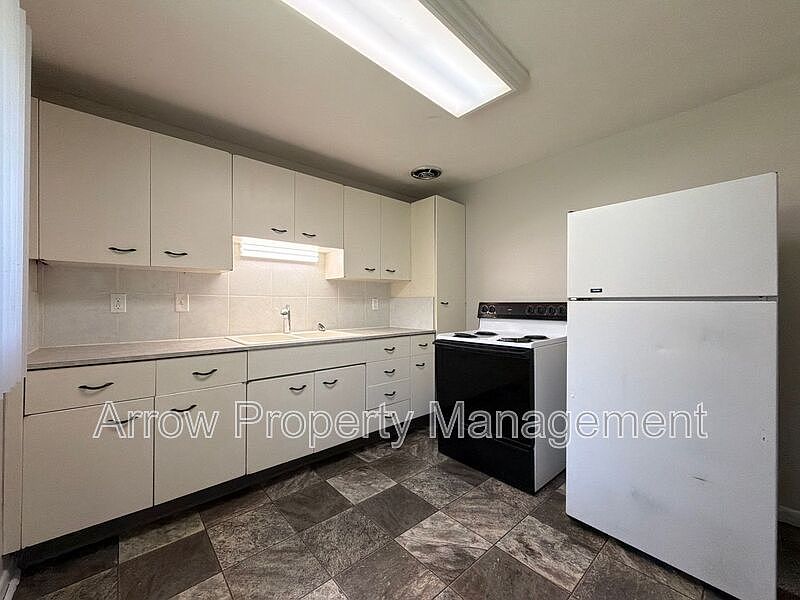 1st image of 1428 S 20th St