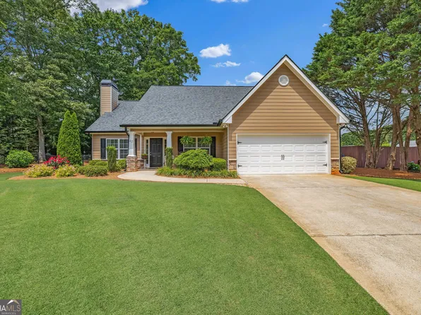 42 Hummingbird Ct, Jefferson, GA 30549