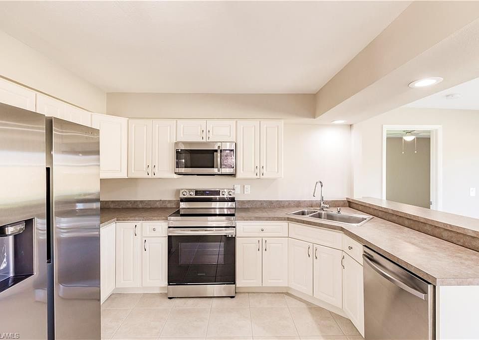 1st image of 6 SE 14th CT