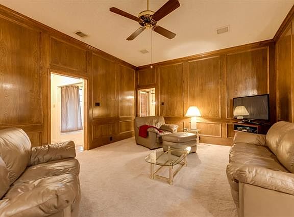 5th image of 1822 Wisteria Dr