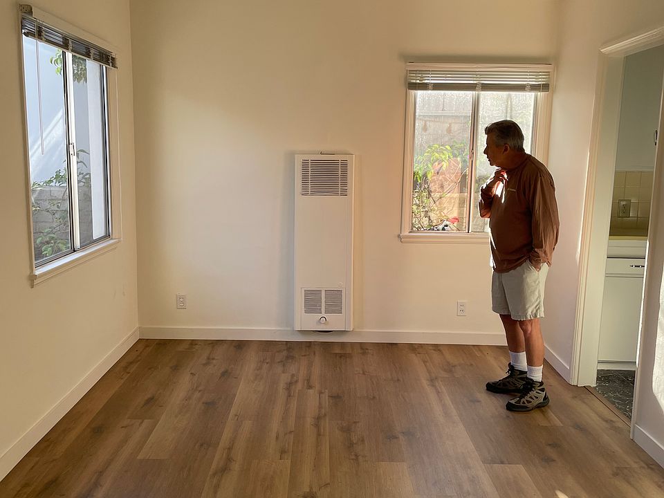 1st image of 707 Hill St