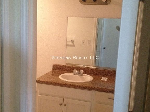 4th image of 2110 NW Lindy Ave APT A213
