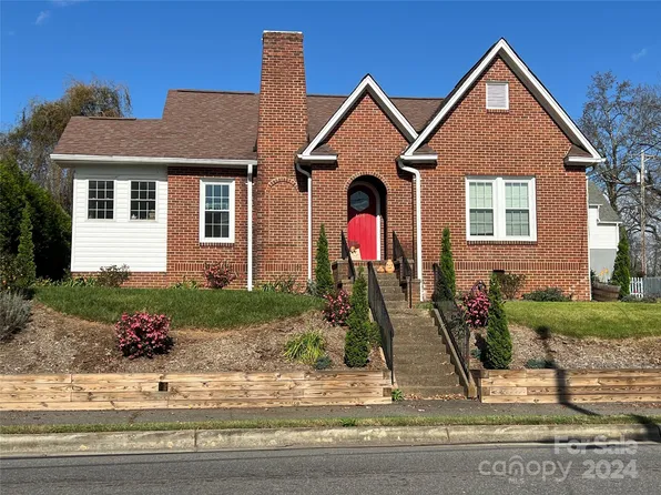 406 N Green St, Morganton, NC 28655