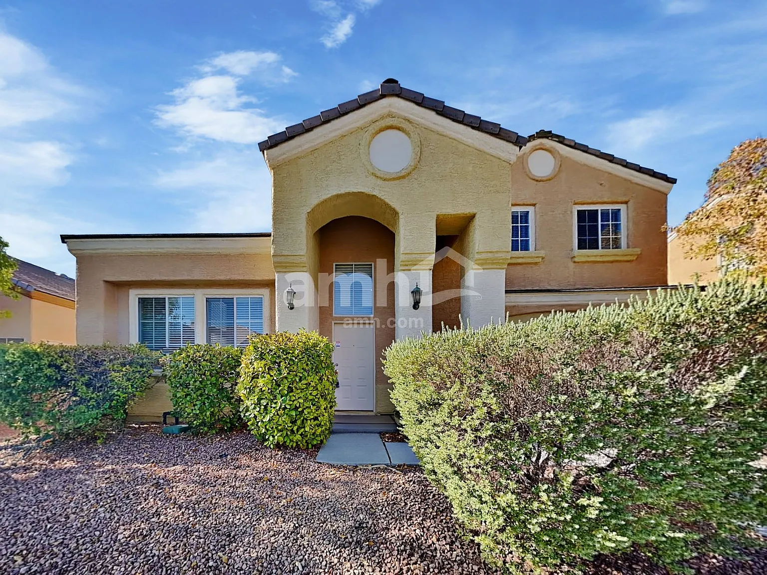 4 bed, 2.5 bath, 2251 sqft, $2,500 — Photo 1