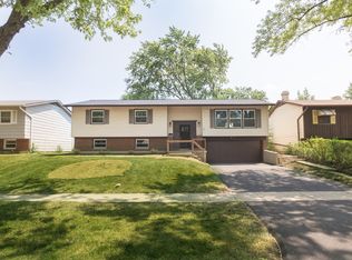 7021 Hawthorne Ln, Hanover Park, IL 60133