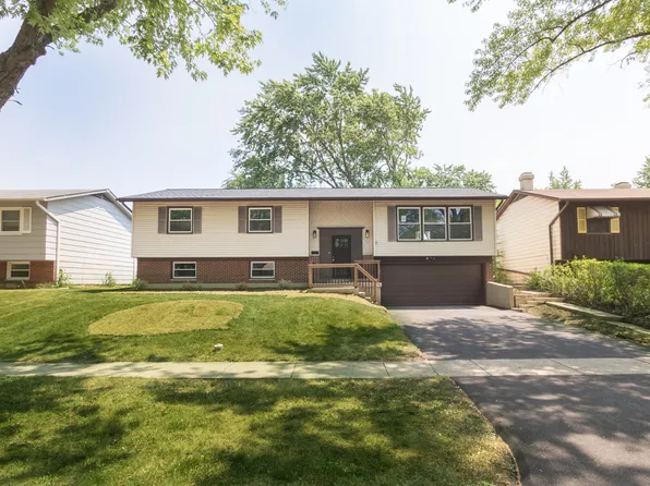 7021 Hawthorne Ln, Hanover Park, IL 60133