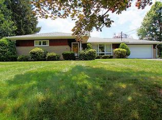 305 Beech Hills Rd, Jeannette, PA 15644
