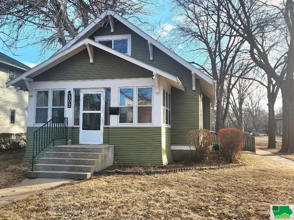 303 E Main St, Vermillion, SD 57069