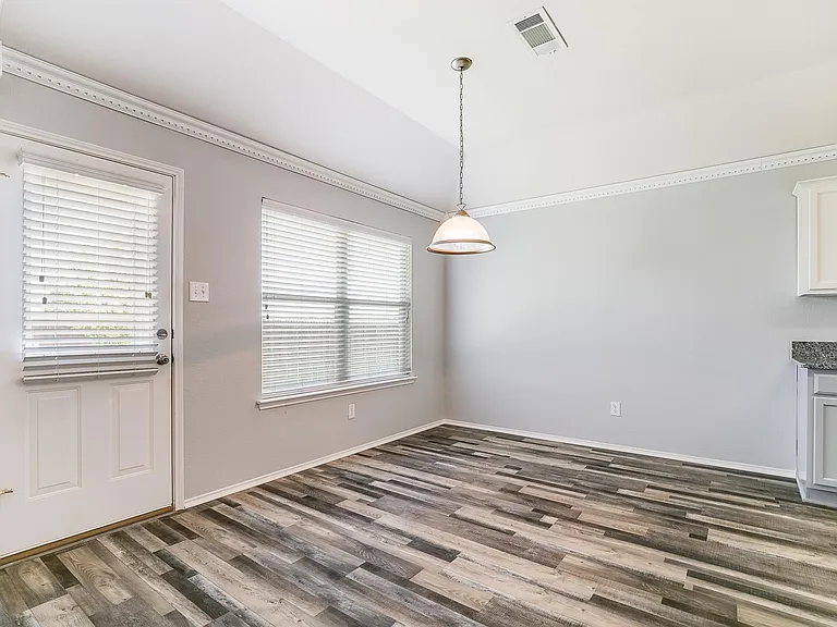 228 Meadow View Ln — Photo 19
