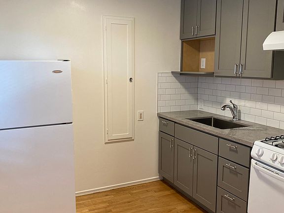 3rd image of 266 San Jose Ave APT 3