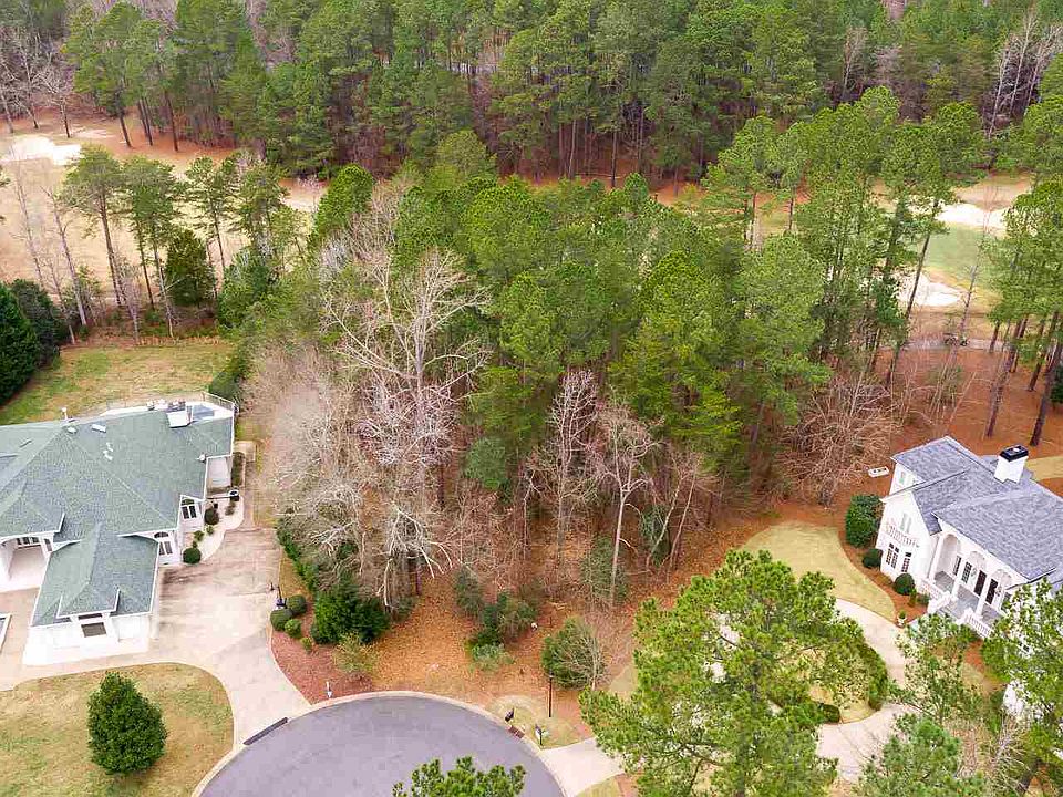 1st image of 205 English Oak Ct