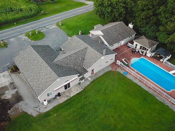 2nd image of 253 W Church St