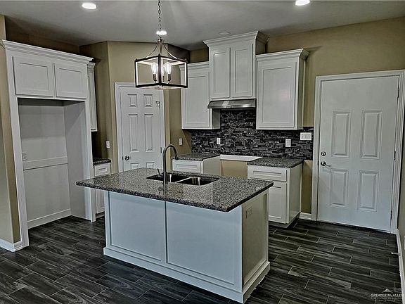 3rd image of 410 S 10th St