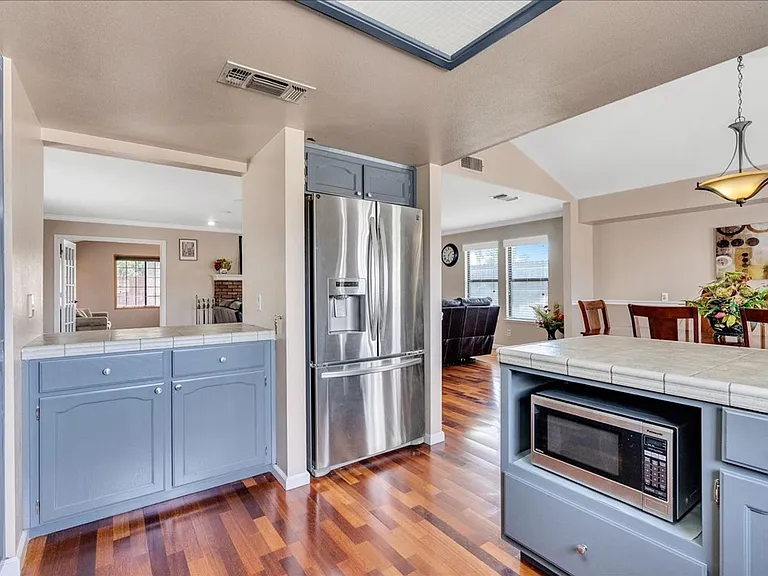285 W Ash Ave — Photo 11
