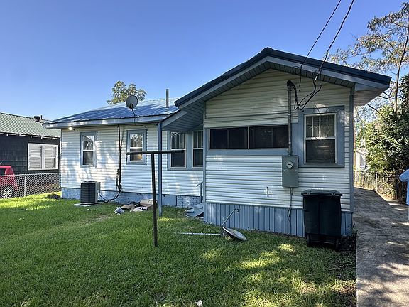 2nd image of 5517 Avenue Q