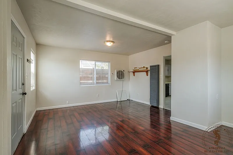 2 bed, 1.0 bath, 941 sqft, $1,750 — Photo 2