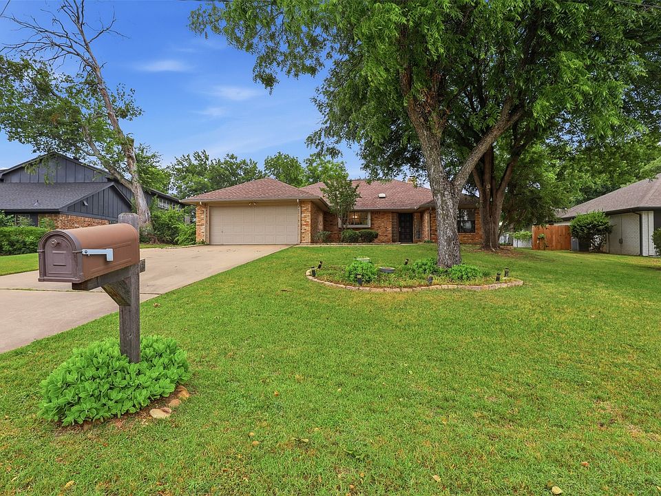 1st image of 5207 Fairway Cir