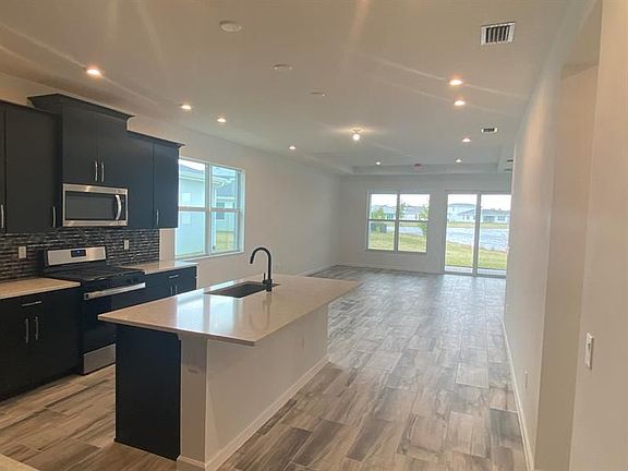 5th image of 12742 SW Phoenix Dr