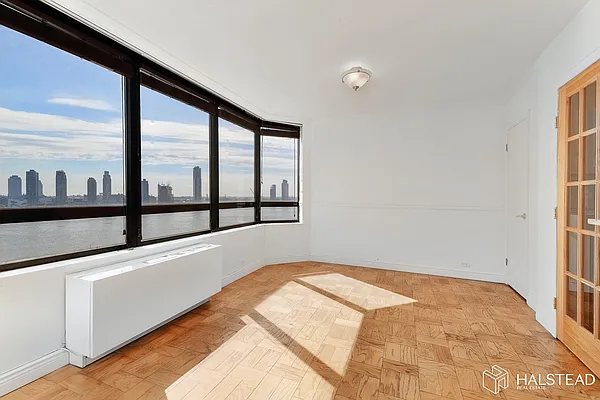 Rented by Halstead Real Estate | media 26