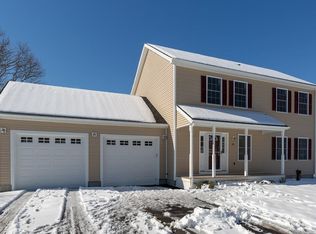 56 Grove St, Fairhaven, MA 02719
