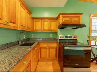 47 Stuart Ave APT 2, New London, CT 06320