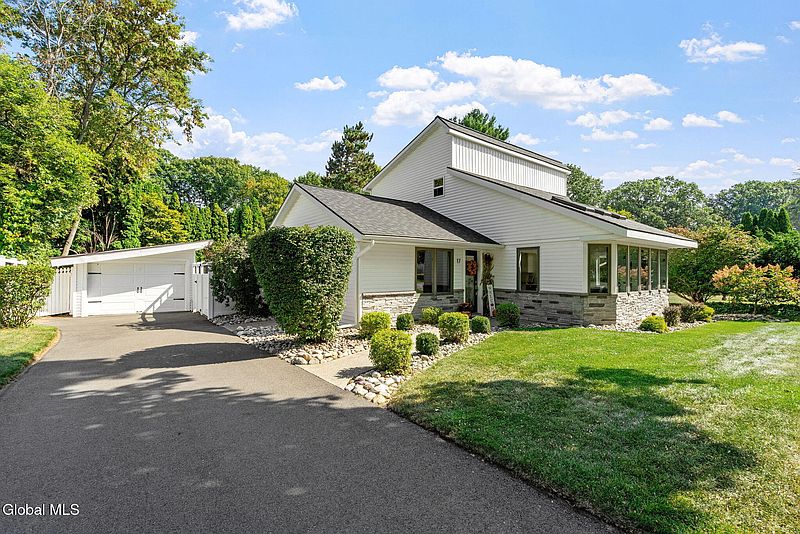 2nd image of 17 Knadler Drive