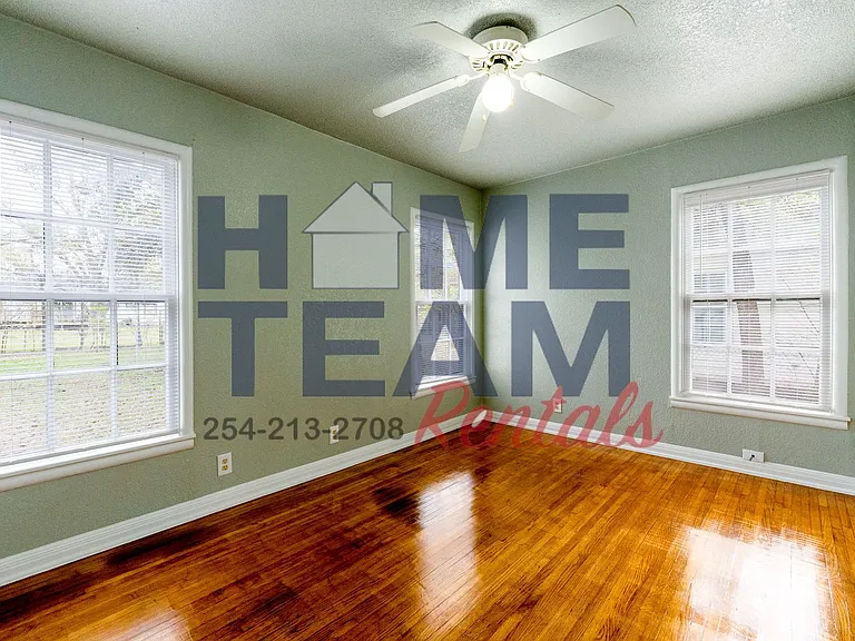 1108 Stewart St — Photo 12